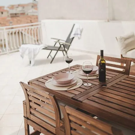 Bava Apartment *